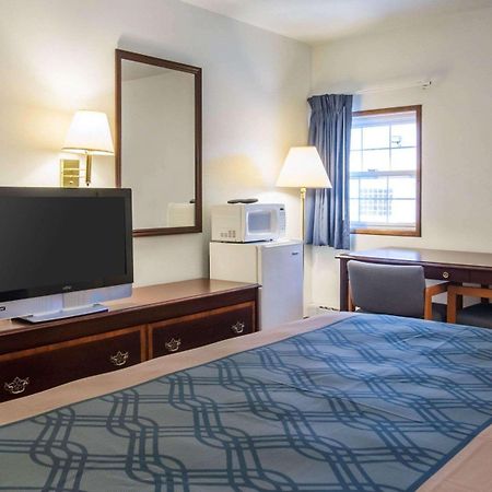 Econo Lodge St Albans Town Saint Albans Dış mekan fotoğraf