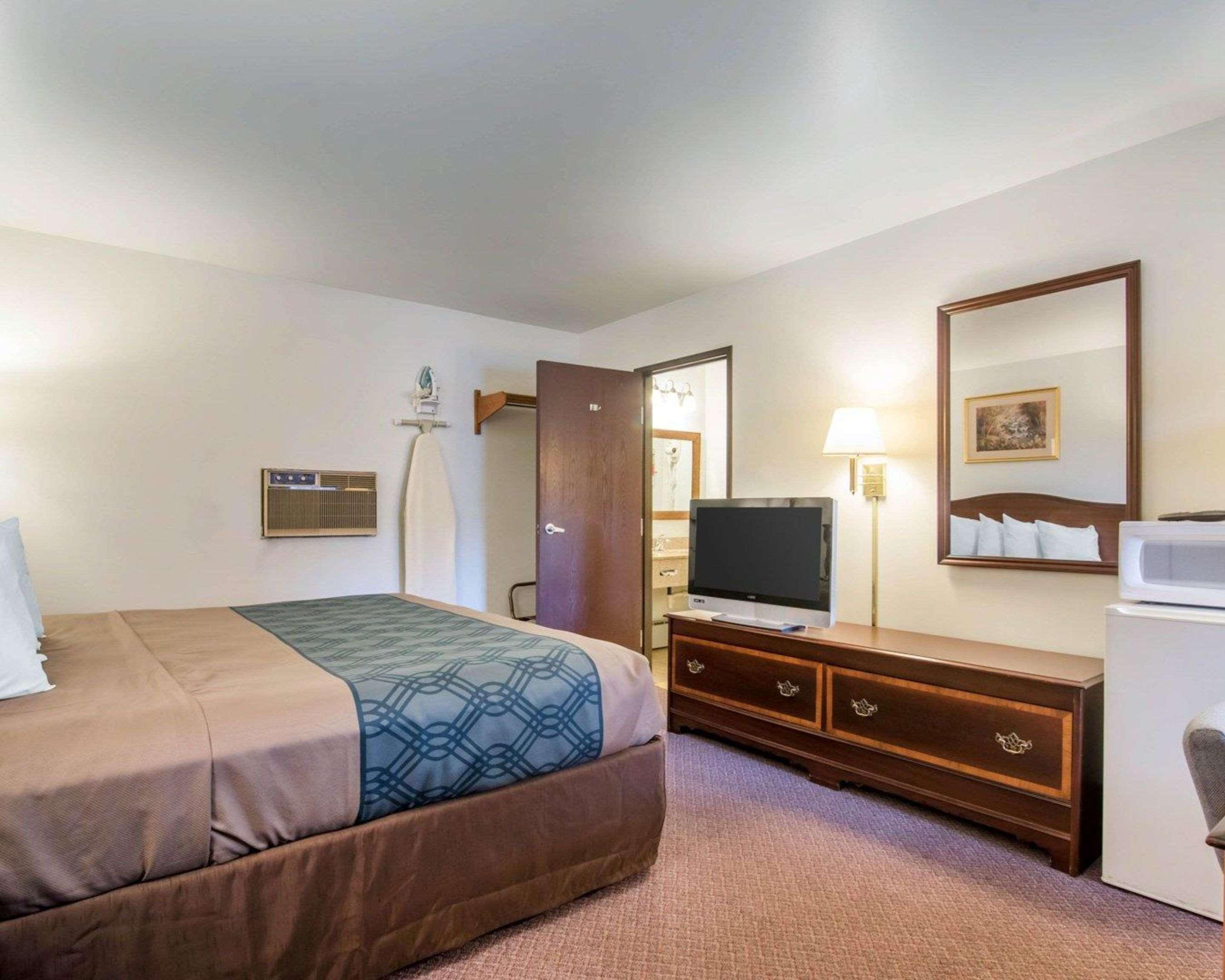 Econo Lodge St Albans Town Saint Albans Dış mekan fotoğraf