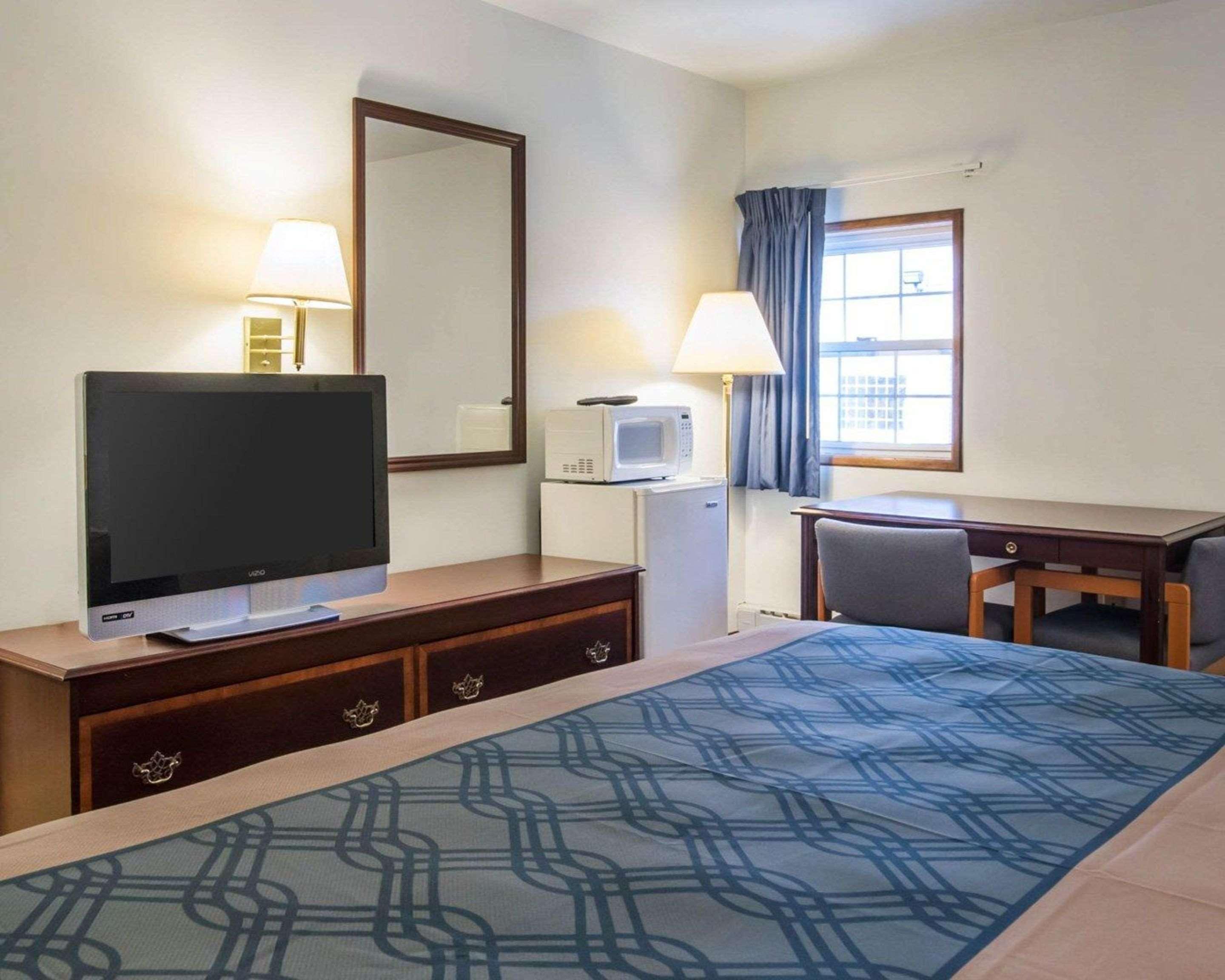 Econo Lodge St Albans Town Saint Albans Dış mekan fotoğraf