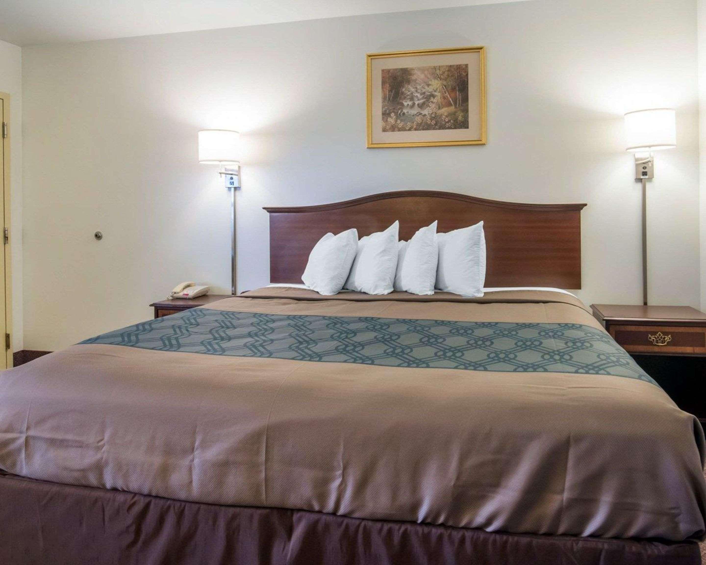 Econo Lodge St Albans Town Saint Albans Dış mekan fotoğraf